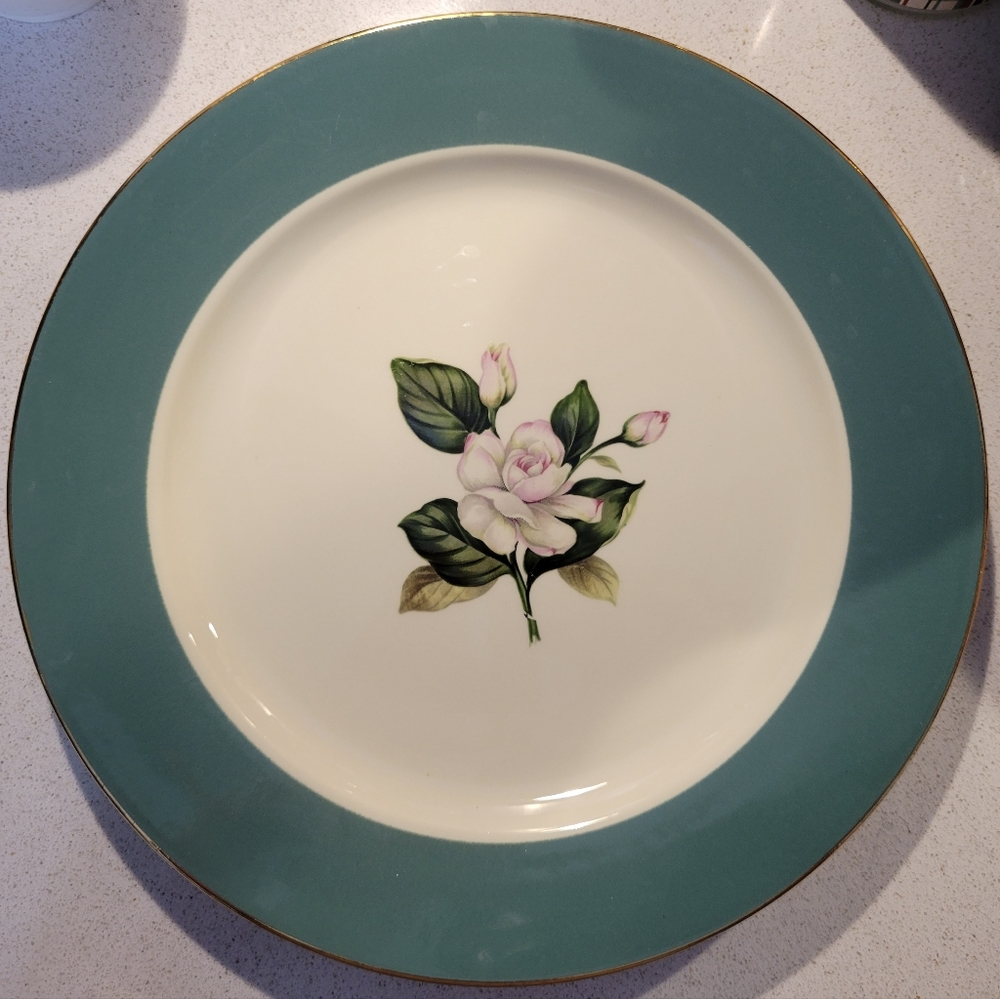 Emerald by International China  Dinner Plate, white rose, green & gold trim, 10"